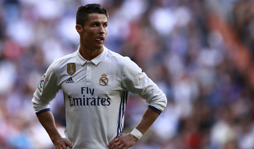 Ronaldo İrəvanda “Bakı-2015” köynəyi ilə - FOTO Ronaldo İrəvanda “Bakı-2015” köynəyi ilə - FOTO