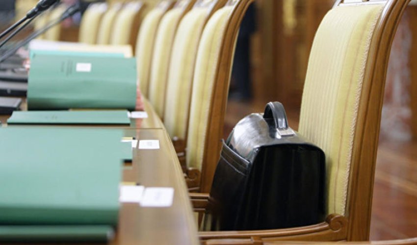 Prezident 8 generalı istefaya göndərdi - ADLAR