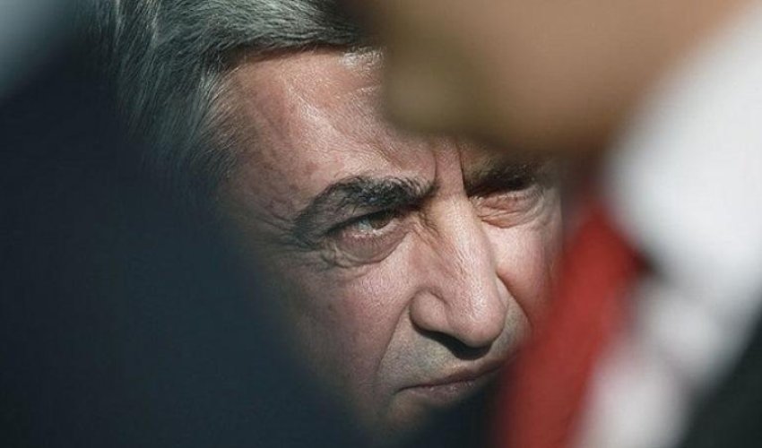 Sarkisyanın iqamətgahı önündə AKSİYA -FOTOLAR