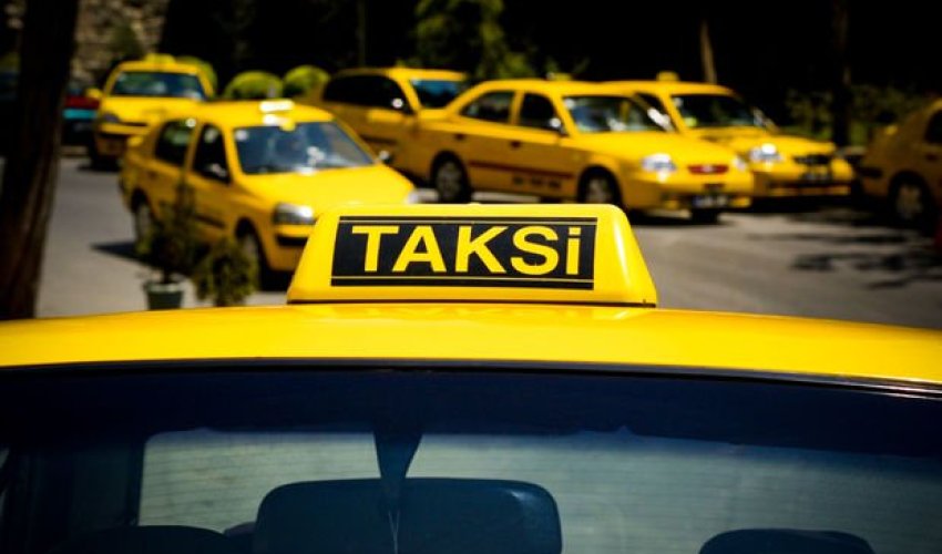 Ucuz taksi erasına son – Benzin qiyməti tarifləri silkələdi Ucuz taksi erasına son – Benzin qiyməti tarifləri silkələdi