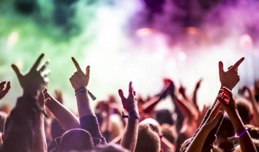Azərbaycanlı müğənni Ermənistanda konsert verəcək Azərbaycanlı müğənni Ermənistanda konsert verəcək
