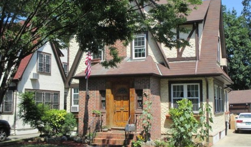 Trampın uşaqlıq illəri keçən ev kirayəyə verilir – FOTO