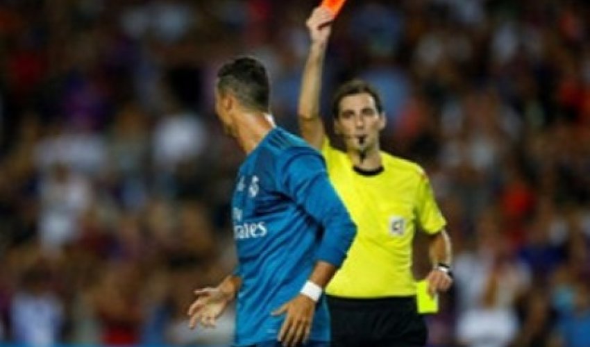 Ronaldu 5 oyunluq cəzalandırıldı