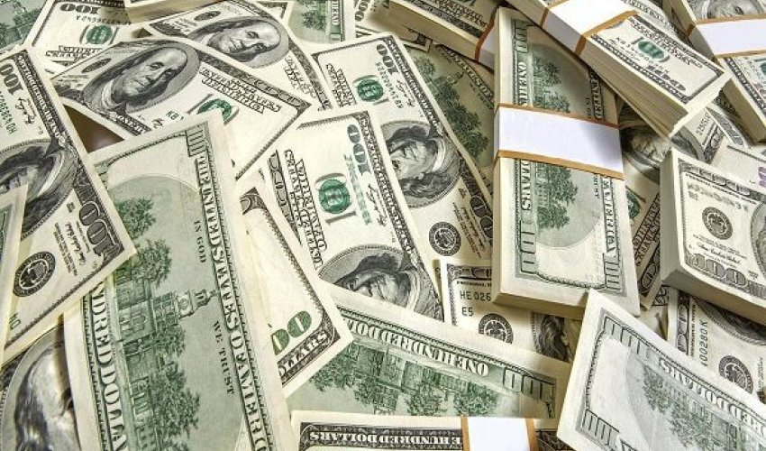 Dolların məzənnəsi 2015-ci ildən bəri ən aşağı səviyyəyə düşdü