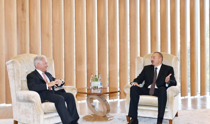 Prezident  Böyük Britaniyanın dövlət naziri ilə görüşüb - FOTO