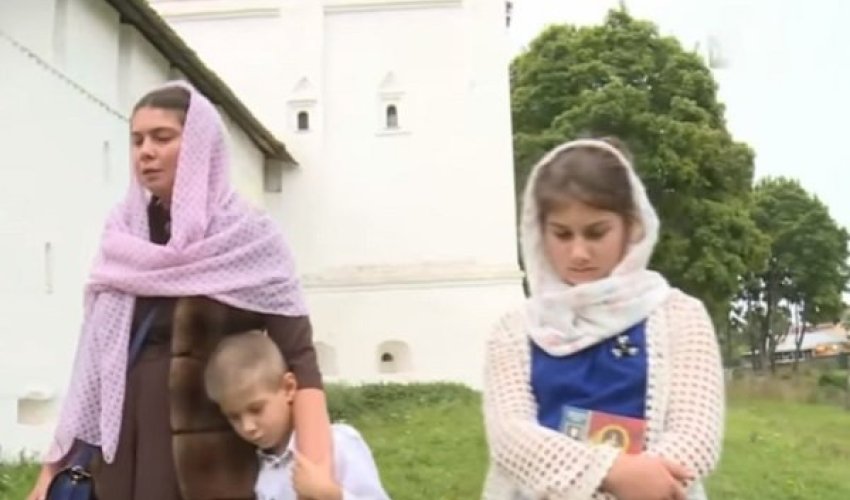 Сын Тельмана Исмаилова выкинул на улицу жену и детей