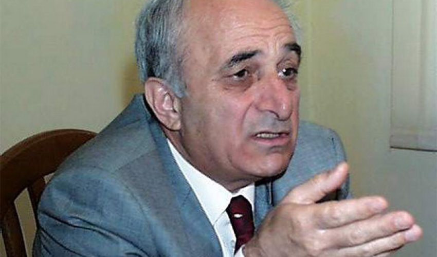 Rafiq Əliyev Paşazadəni ittiham etdi