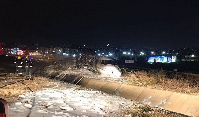 İstanbulda dəhşətli təyyarə qəzası - FOTO