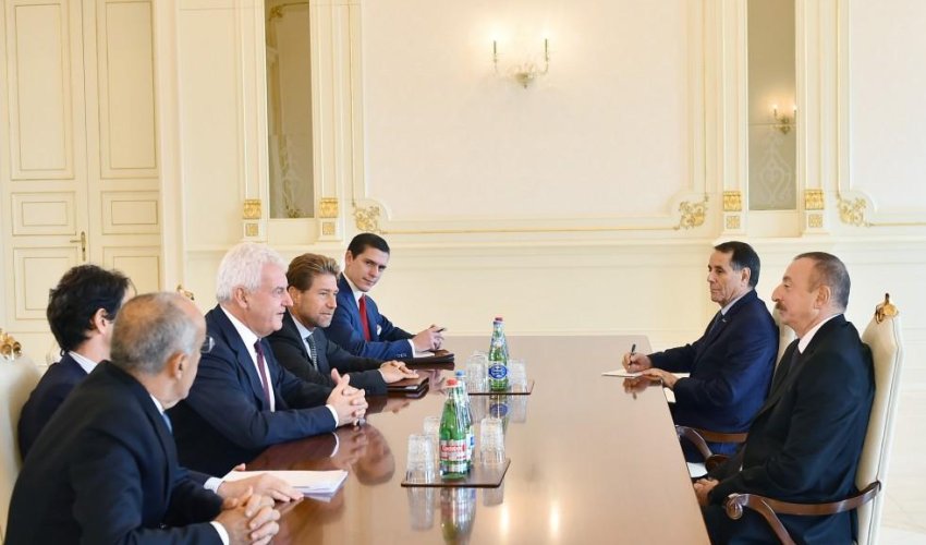 Prezident  İtaliyanın “Leonardo” şirkətinin baş icraçı direktorunu qəbul edib