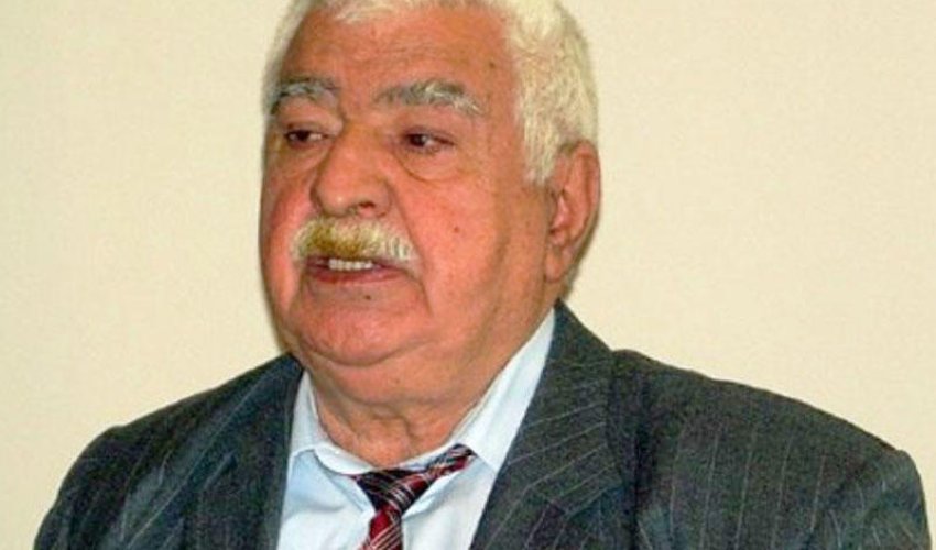 Azərbaycanlı məmurun ayaqları tutuldu