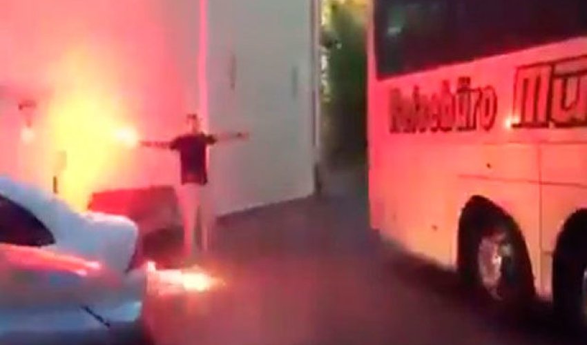 Сборную Азербайджана в Германии встретил один болельщик Сборную Азербайджана в Германии встретил один болельщик