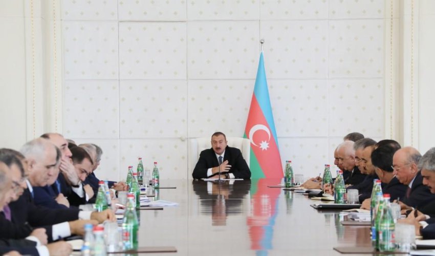 Prezident: Minlərlə ailə yeni evlərlə təmin olunacaq