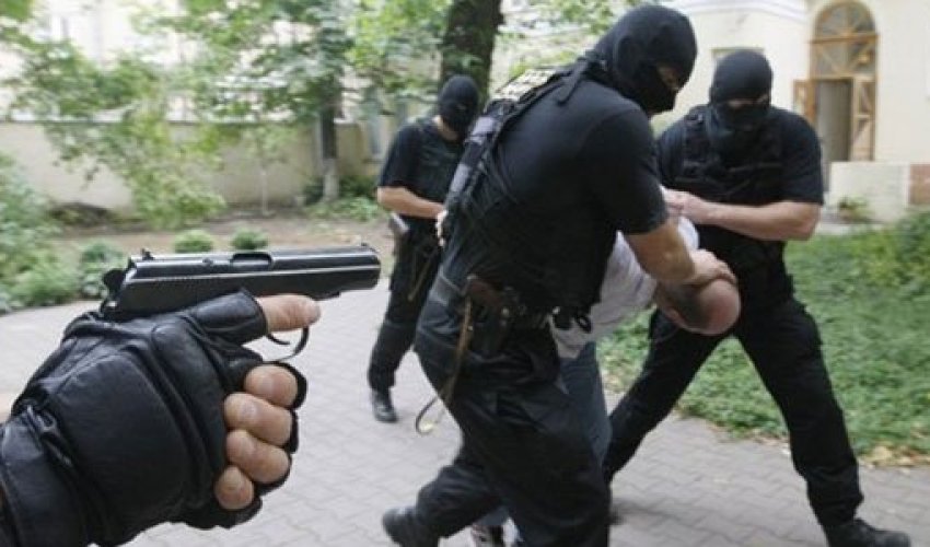 Rəis müavinini gülləyən şəxslər tutuldu: adlar açıqlandı Rəis müavinini gülləyən şəxslər tutuldu: adlar açıqlandı