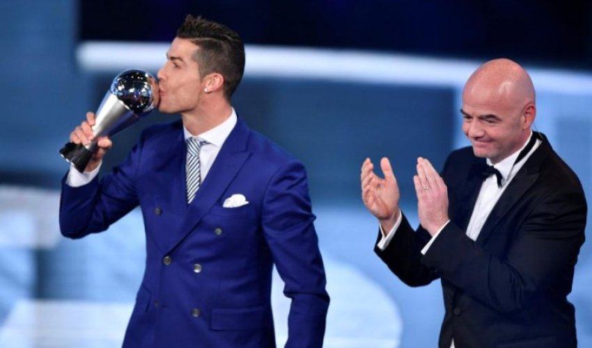 İlin ən yaxşı futbolçusu - Kriştiano Ronaldo