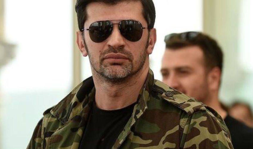 У нового мэра Тбилиси Кахи Каладзе отличное чувство стиля – ФОТО У нового мэра Тбилиси Кахи Каладзе отличное чувство стиля – ФОТО