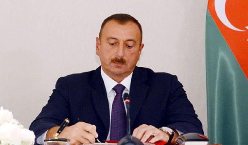 Prezidentin ev verdiyi məşhurlar (SİYAHI)