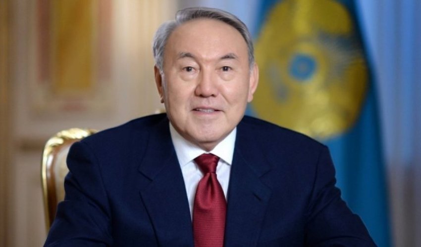 Nazarbayev kiril əlifbasından imtina etdi