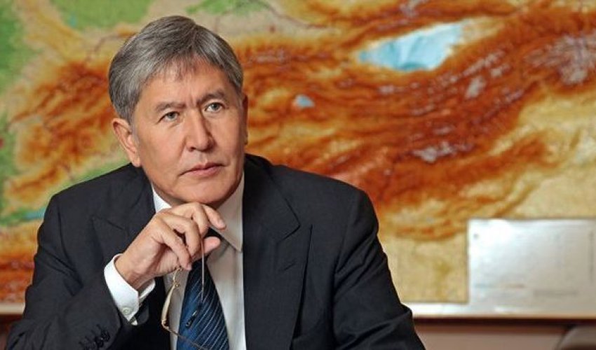 Atambayev işləmək üçün məzuniyyətə çıxdı