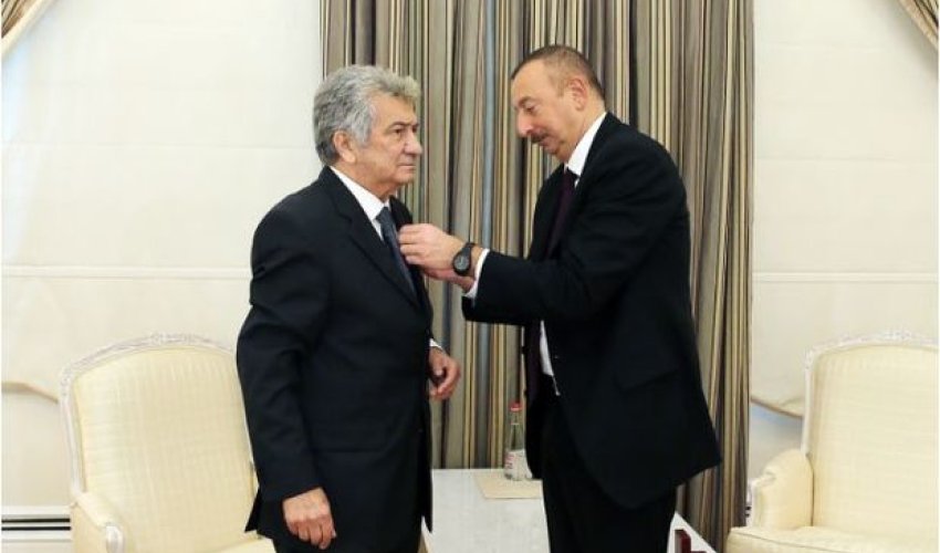 Prezident Rauf Abdullayevə “İstiqlal” ordenini təqdim etdi