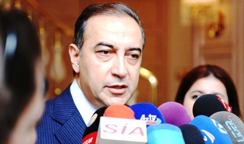 Elsevər Ağayev tibbi sığortadan danışdı Elsevər Ağayev tibbi sığortadan danışdı