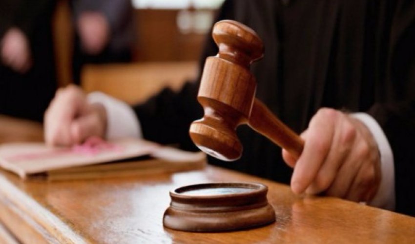 20 hakimin, 7 məhkəmə sədrinin səlahiyyətlərinə xitam verilib - RƏSMİ