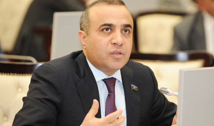 Millət vəkili: Səfirlərimiz sürücülük edirlər