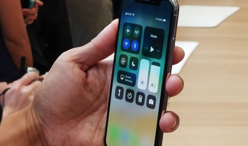 “iPhone X”in satış qiyməti 10 mini keçdi - RƏQƏMLƏR