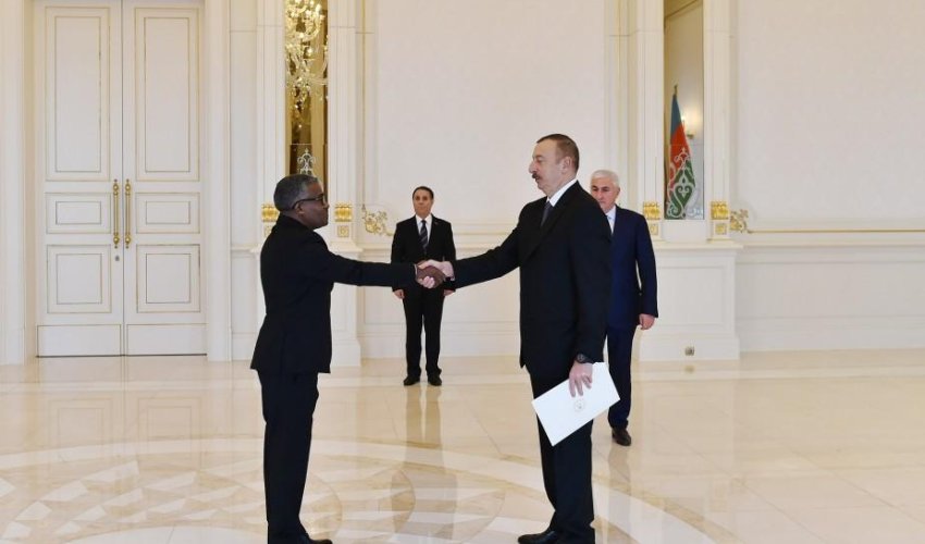 İlham Əliyev Sudan səfirinin etimadnaməsini qəbul edib