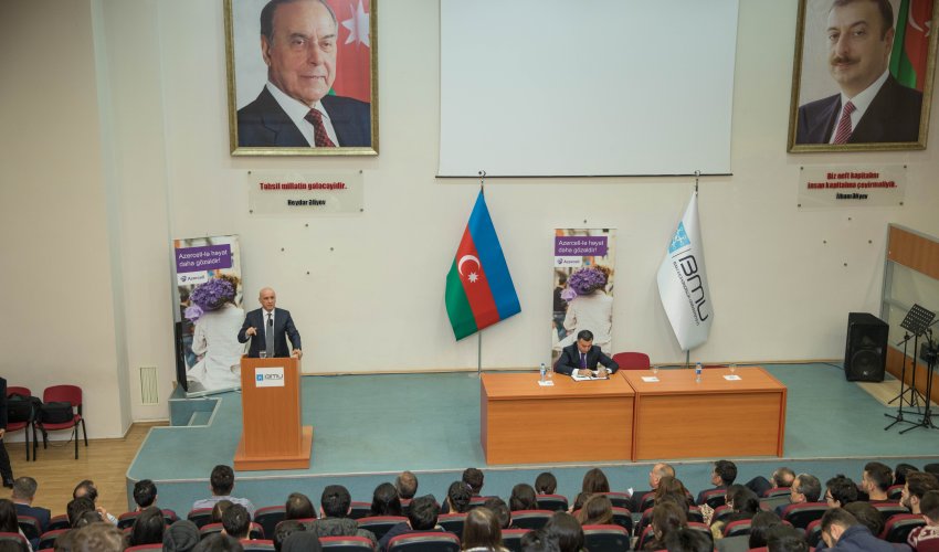 Azercell-in prezidenti Bakı Mühəndislik Universitetində tələbələrlə görüşüb