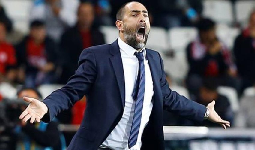 “Qalatasaray” baş məşqçisini QOVDU