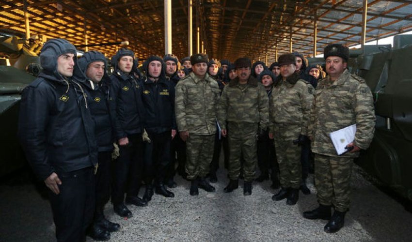 Müdafiə naziri hərbi hissədə tapşırıqlar verdi