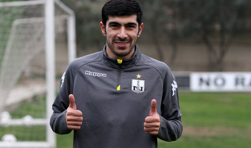“Neftçi” yeni futbolçu cəlb edib