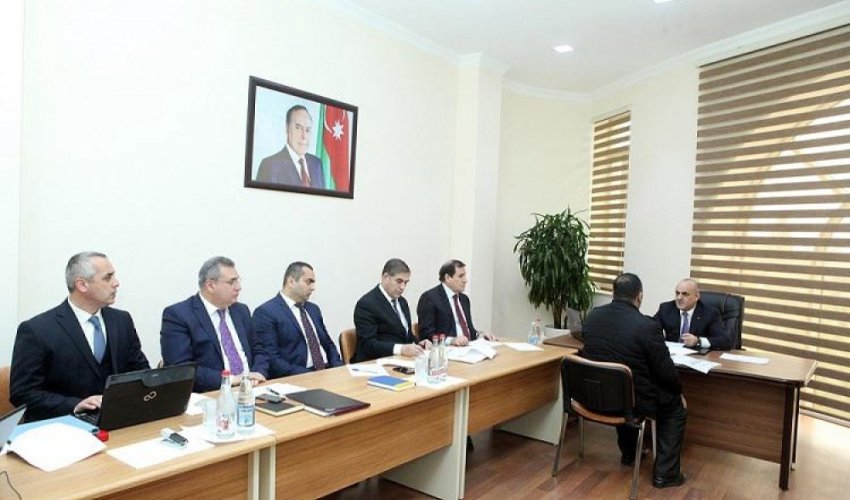 Nazir 5 rayonun sakinlərini qəbul edib