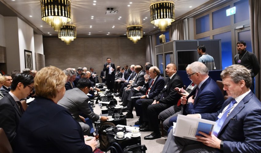 lham Əliyev Davosda neftlə bağlı sessiyaya qatıldı