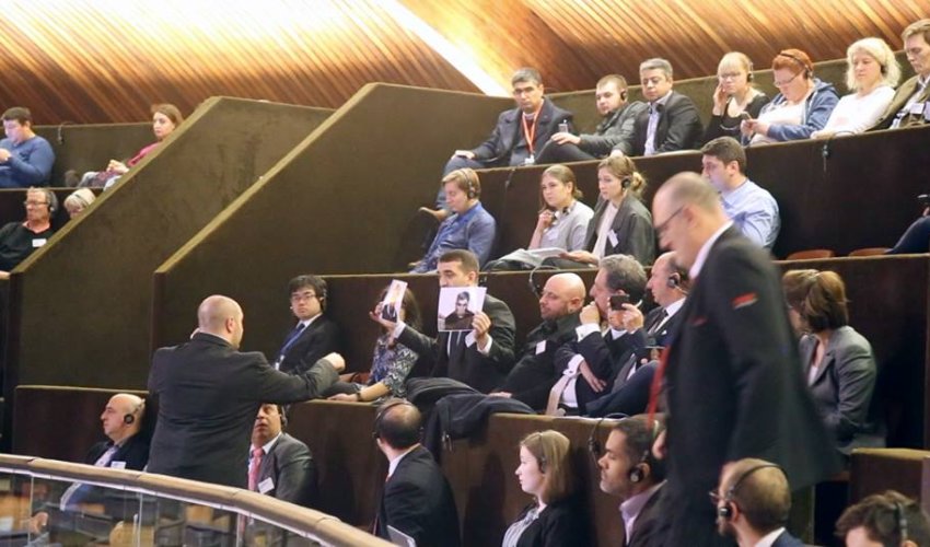 AŞPA-da Sarkisyana qarşı səssiz etiraz