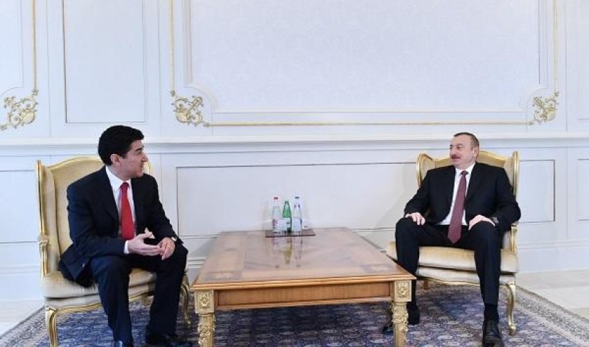 İlham Əliyev səfirlərlə görüşdü