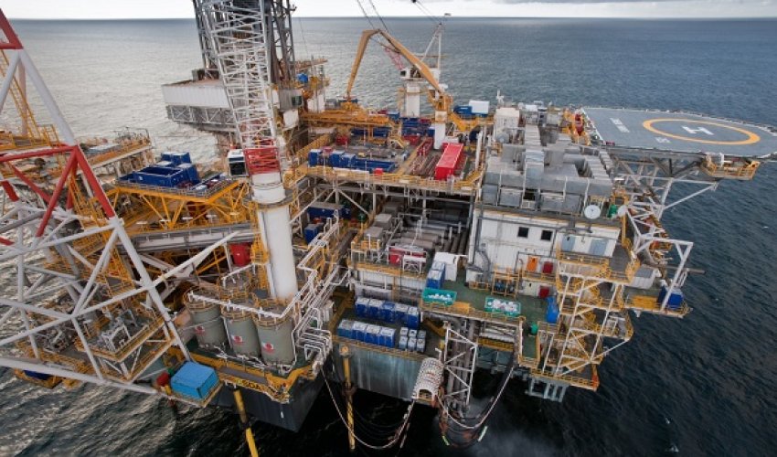 С месторождения 