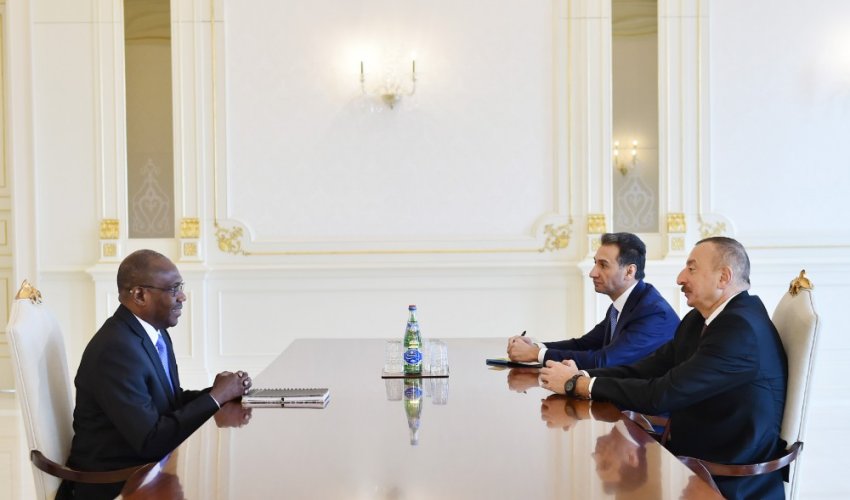 Ölkə başçısı şirkət direktorunu qəbul edib