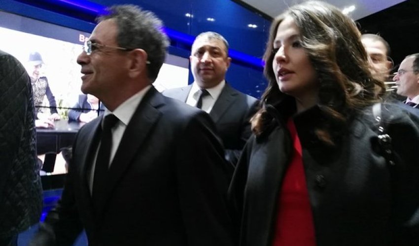 DTX rəisi xanımı ilə qala gecəsinə qatıldı - FOTOLAR DTX rəisi xanımı ilə qala gecəsinə qatıldı - FOTOLAR