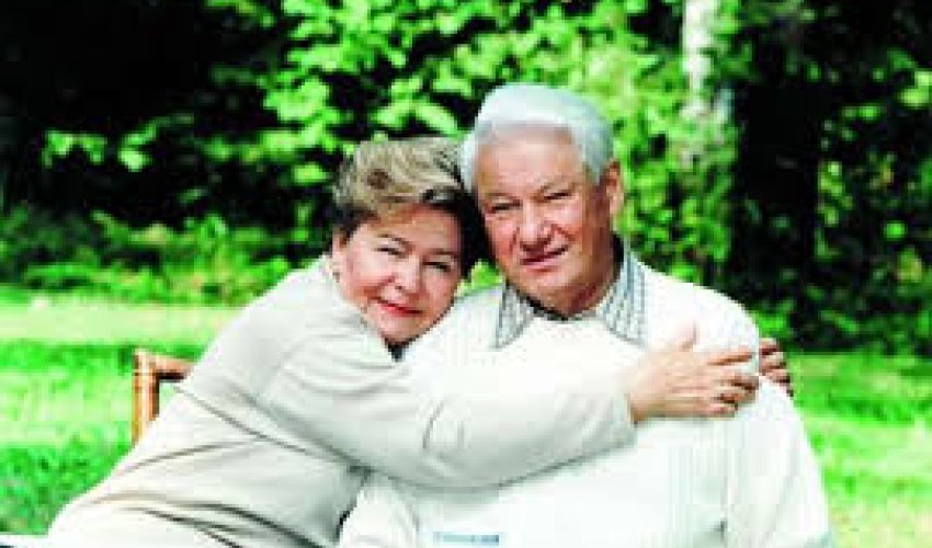 Boris Yeltsinin evi yandı