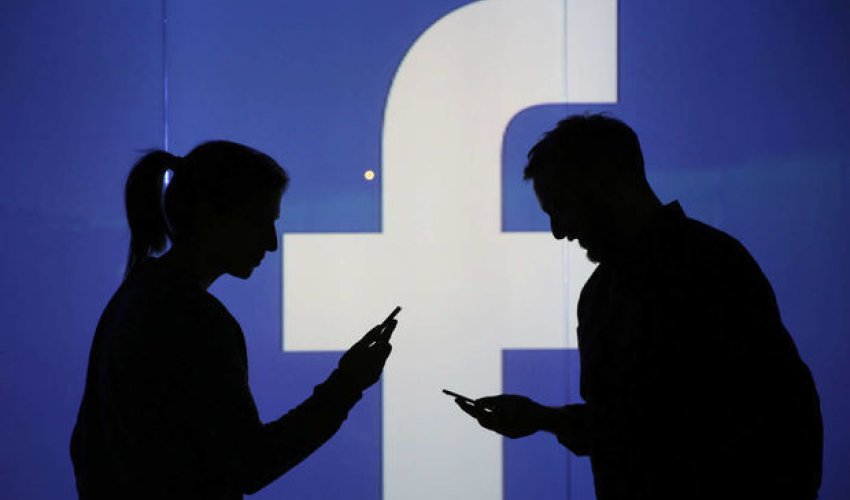 Facebook будет определять социальный статус пользователей