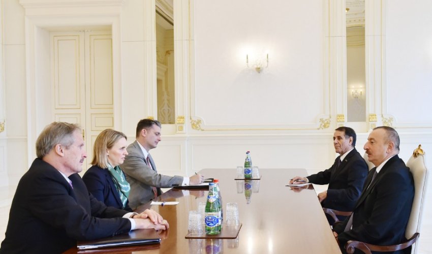 Президент принял советника заместителя государственного секретаря США Президент принял советника заместителя государственного секретаря США