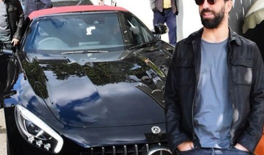 Arda Turan iki milyona avtomobil aldı