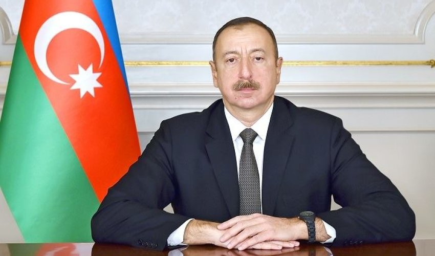 Prezident Maroş Şefçoviçlə görüşüb