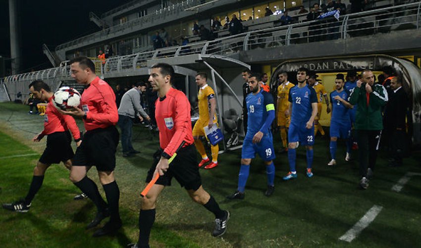 Millimiz gerilədi, rəqiblərimiz irəlilədi