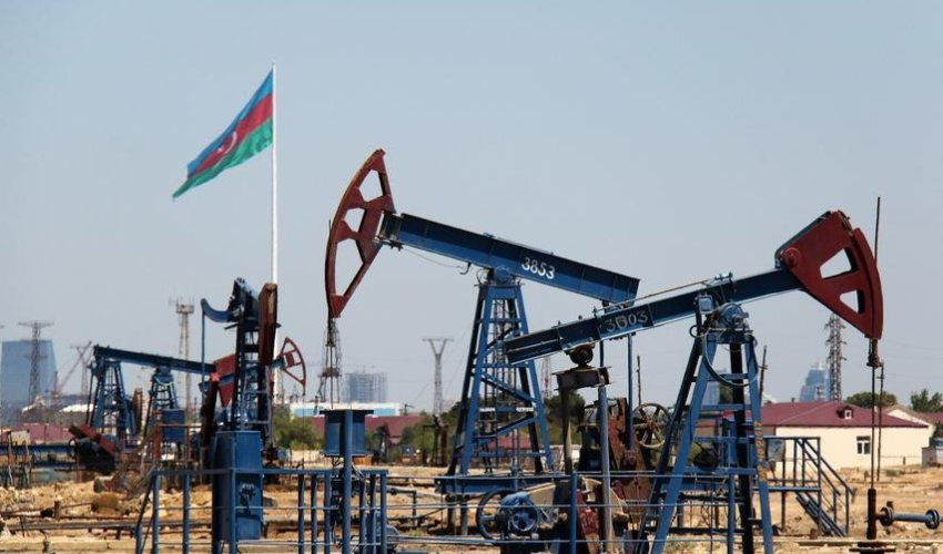 Aзербайджанской нефть подорожало Aзербайджанской нефть подорожало