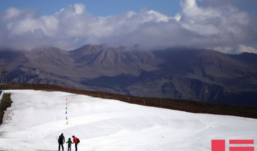 Guba-Khinalig road reopened after avalanche