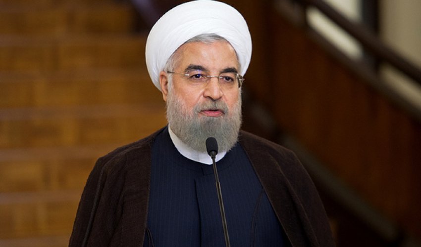 Ruhani Naxçıvana gəlir