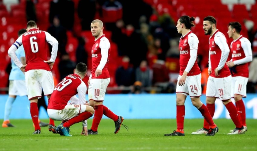 “Arsenal” böyük hesabla məğlub oldu