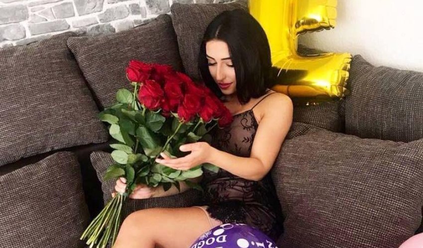 Vücudu ilə kişiləri Vücudu ilə kişiləri
